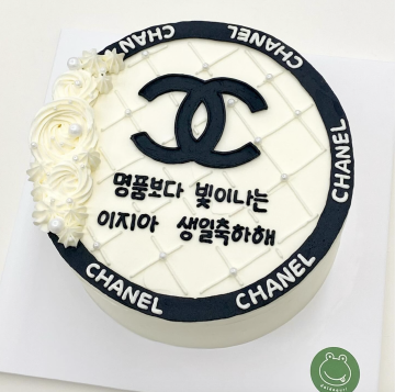 CHANEL 케이크