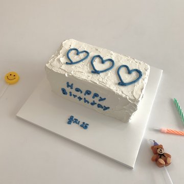 하트 세개 직사각 케이크