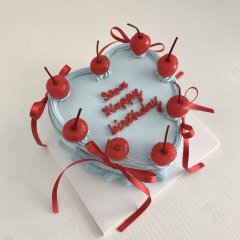 체리 장식 리본 케이크 2