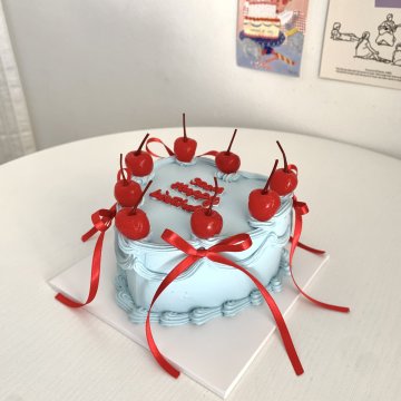 체리 장식 리본 케이크