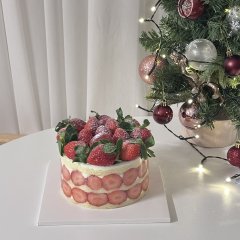 딸기생크림케이크 2