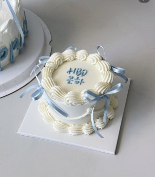 baby blue ribbon cake