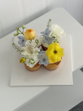 생화컵케이크