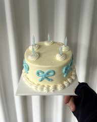 Kitsch Ribbon Cake 2