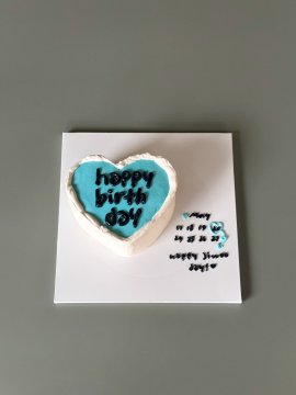 mini heart cake