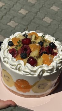 모둠 과일 케이크(골드키위, 체리, 블루베리,귤)